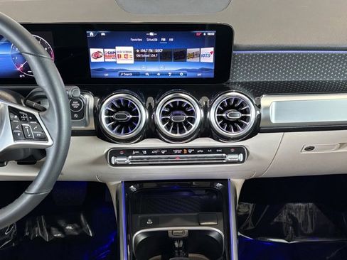 Certified 2025 Mercedes-Benz GLB 250 image 13