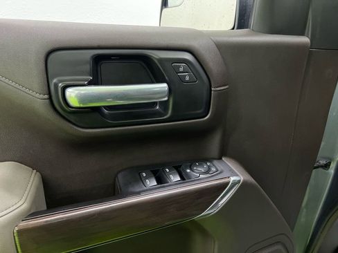 Used 2021 Chevrolet Silverado 1500 LT w/ Texas Edition Plus AWD/4WD image 17
