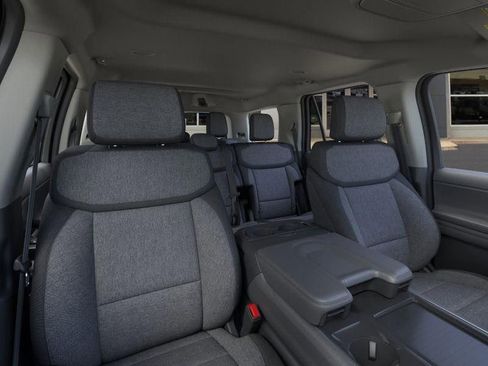 New 2026 Ford Expedition Active image 14