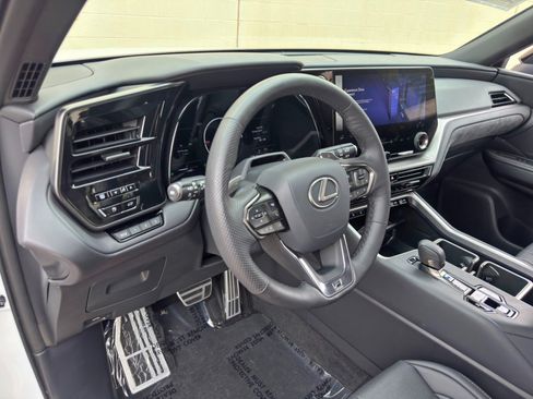 Used 2024 Lexus TX 500h AWD w/ Technology Package image 12