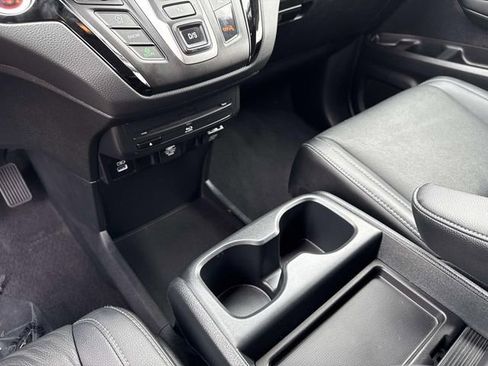 Used 2021 Honda Odyssey Touring image 23