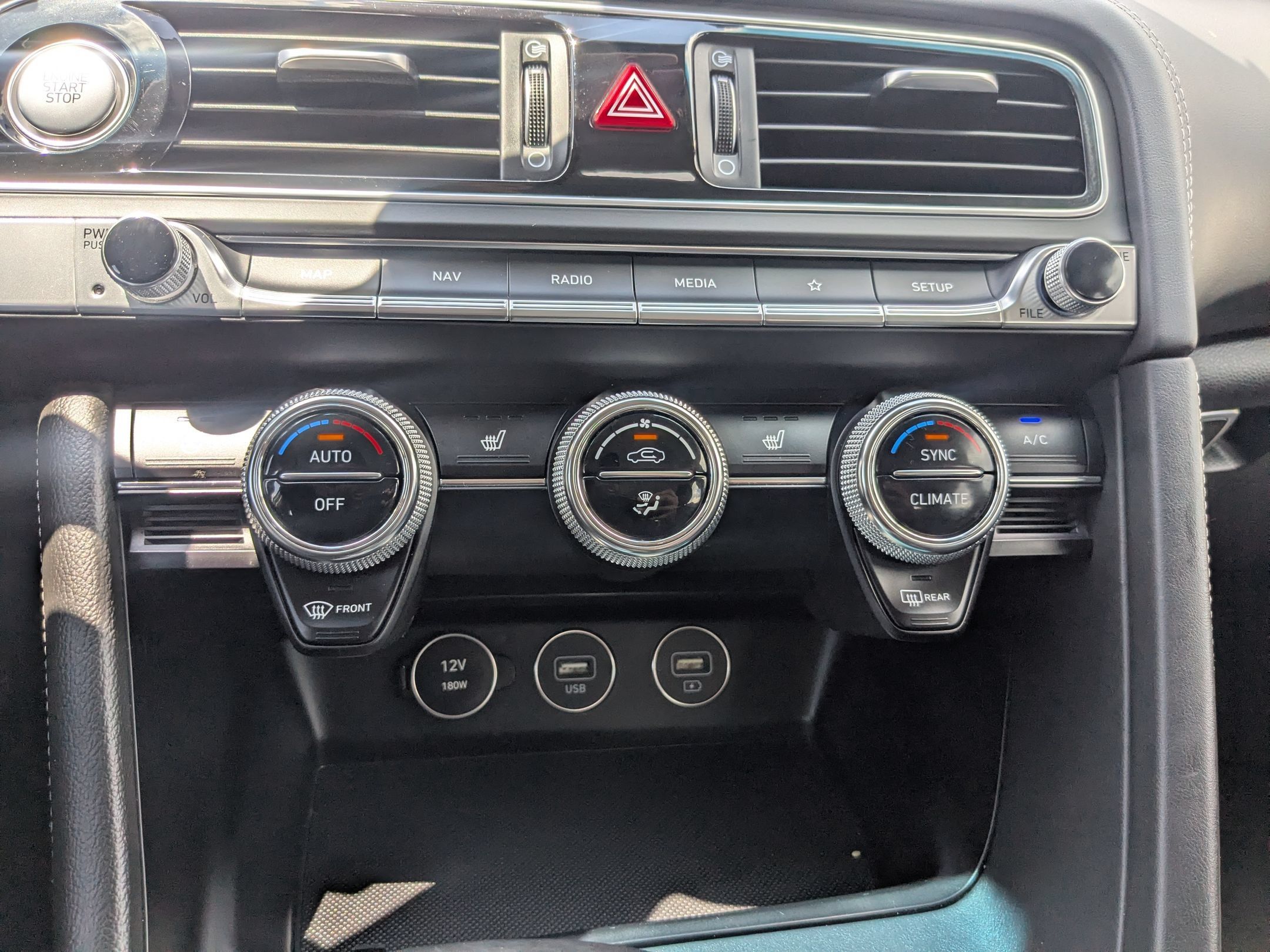 Used 2023 Genesis G70 2.0T AWD/4WD image 19