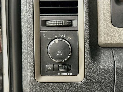 Used 2012 RAM 1500 Express RWD image 12