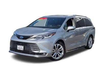 Used 2023 Toyota Sienna Platinum