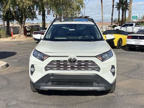 Used 2019 Toyota RAV4 Limited image 3