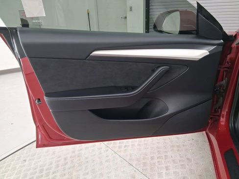 Used 2021 Tesla Model 3 Standard Range Plus image 18