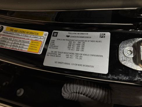 Used 2021 Chevrolet Tahoe RST w/ Luxury Package AWD/4WD image 31