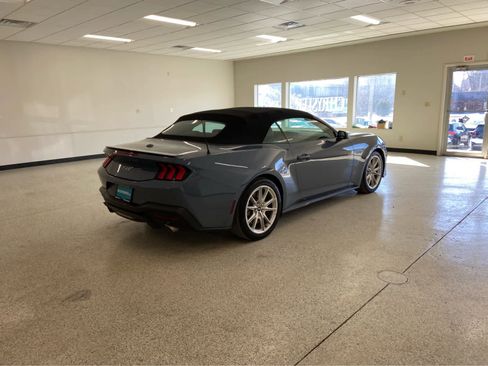 Used 2024 Ford Mustang GT Premium image 11