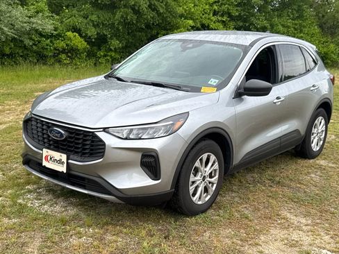 Certified 2024 Ford Escape Active w/ Cold Weather Package FWD image 13