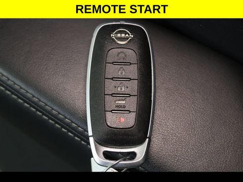 Used 2025 Nissan Rogue SV AWD/4WD image 6