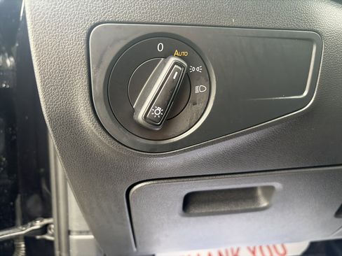 Used 2022 Volkswagen Tiguan S image 33