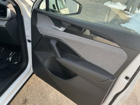 Certified 2025 Volkswagen Tiguan S image 35