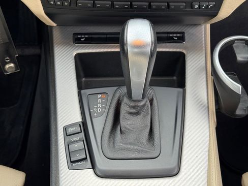 Used 2011 BMW Z4 sDrive30i image 13