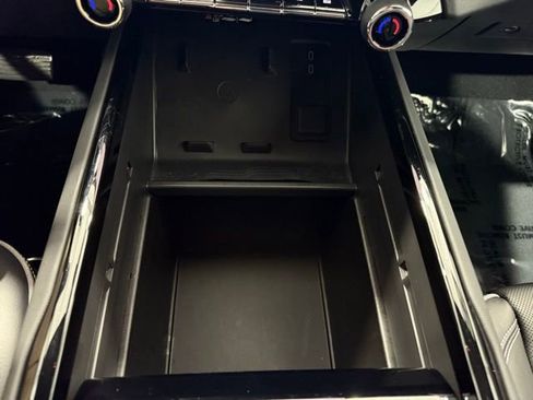 Used 2025 Chevrolet Silverado EV LT image 38