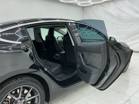 Used 2018 Tesla Model 3 Mid Range RWD image 23