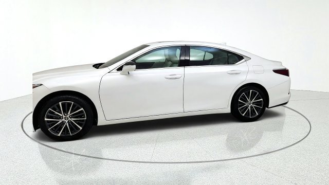 Used 2025 Lexus ES 350 w/ Premium Package FWD image 4