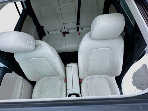 Used 2023 Mercedes-Benz GLB 250 image 14
