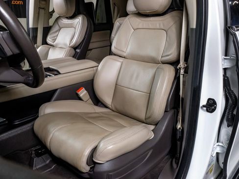 Used 2023 Lincoln Navigator L Reserve image 28