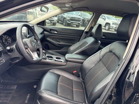 Used 2019 Nissan Altima 2.5 SR FWD image 9