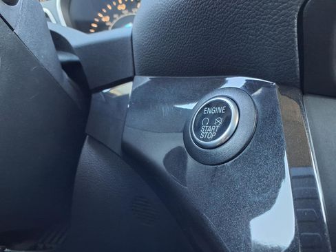 Used 2017 Ford Escape Titanium image 11