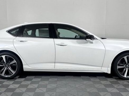 Used 2025 Acura TLX w/ Technology Package image 8