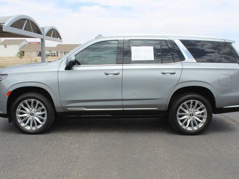 Used 2023 Cadillac Escalade Premium Luxury w/ LPO, Floor Liner Package AWD/4WD image 9