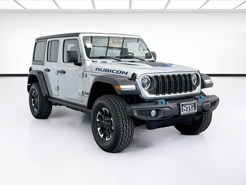 Used 2024 Jeep Wrangler Unlimited Rubicon 4xe AWD/4WD image 3