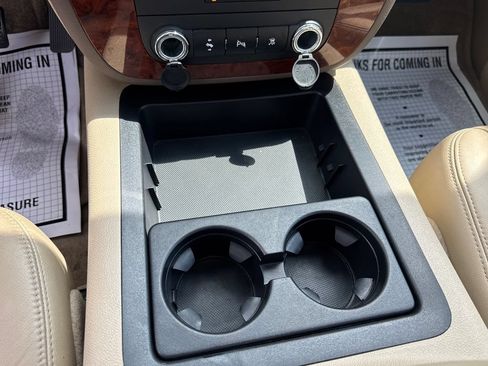 Used 2011 Chevrolet Suburban LT AWD/4WD image 44