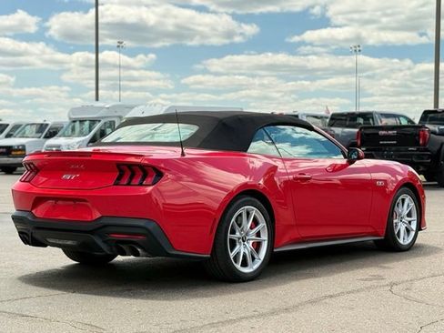 Used 2025 Ford Mustang GT Premium RWD image 28