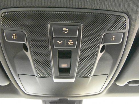 Used 2019 Mercedes-Benz CLA 250 4MATIC w/ Premium Package image 39