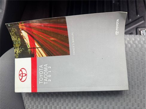 Used 2012 Toyota Tacoma 4x4 Access Cab V6 w/ SR5 Pkg image 37