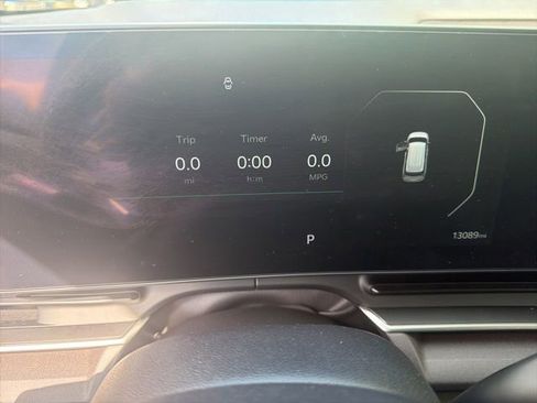 Used 2025 Kia Carnival SX FWD image 26