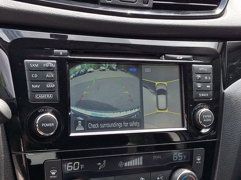 Certified 2017 Nissan Rogue Sport SV w/ SV Premium Package FWD image 17