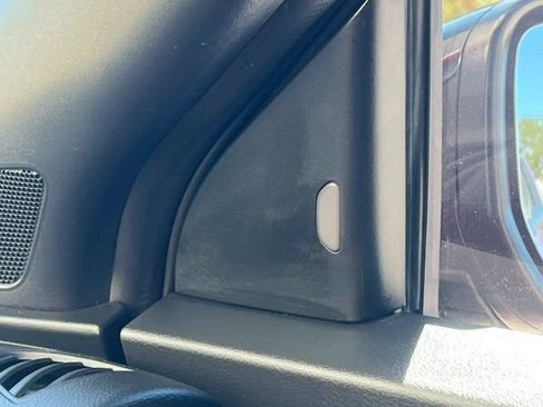 Used 2018 Nissan Kicks SV w/ Exterior Package FWD image 32