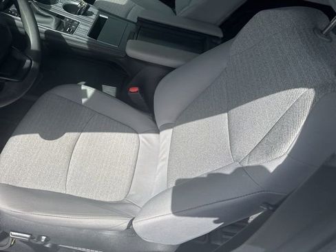Used 2025 Toyota Sienna LE image 12