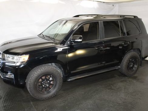 Used 2017 Toyota Land Cruiser w/ Preferred Accessory Package AWD/4WD image 2