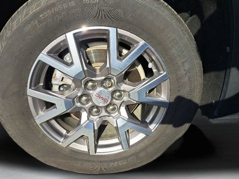 Used 2021 GMC Acadia SLT w/ Technology Package image 3