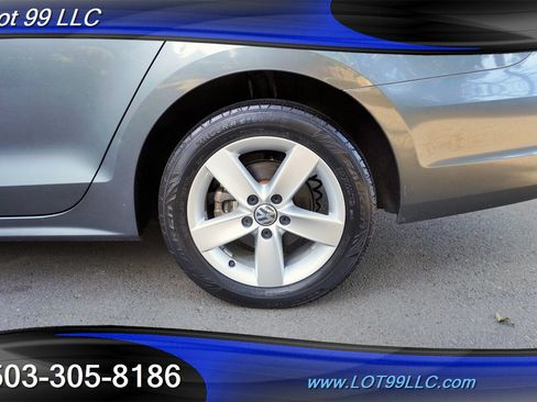 Used 2012 Volkswagen Jetta TDI FWD image 36