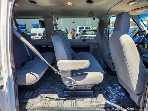 Used 2011 Ford E-350 and Econoline 350 XLT RWD image 15