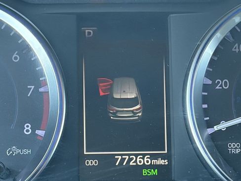 Used 2018 Toyota Highlander XLE AWD/4WD image 31