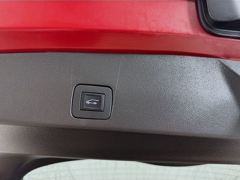 Used 2021 Buick Encore GX Essence w/ Advanced Technology Package image 32