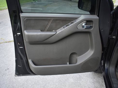 Used 2014 Nissan Frontier PRO-4X w/ Pro-4x Luxury Package AWD/4WD image 17
