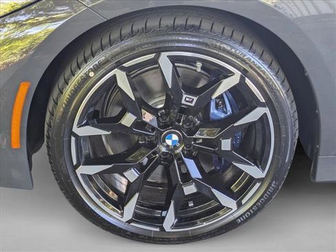 Used 2025 BMW 330i Sedan w/ M Sport Package image 10