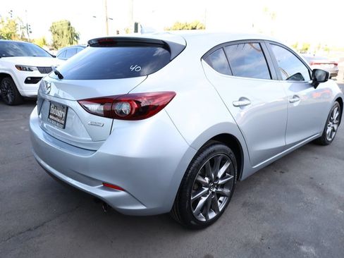 Used 2018 MAZDA MAZDA3 Grand Touring FWD image 4