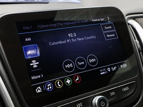 Used 2024 Chevrolet Malibu LT FWD image 3