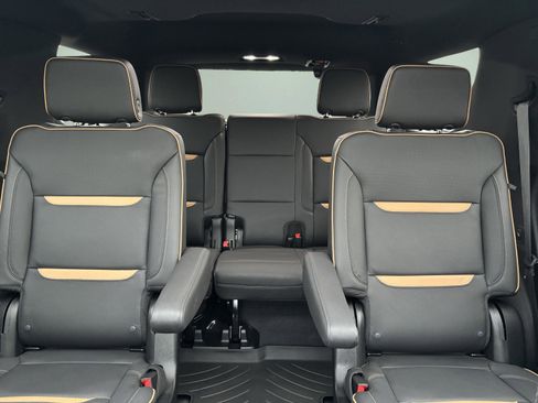 Used 2024 GMC Yukon AT4 w/ AT4 Premium Package image 17