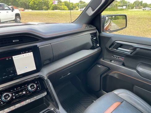 Used 2023 GMC Sierra 1500 AT4 w/ AT4 Preferred Package AWD/4WD image 33