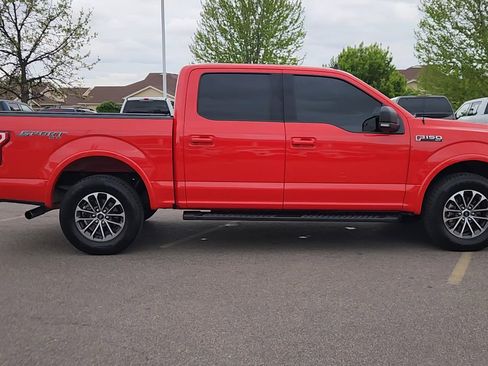 Used 2019 Ford F150 XLT w/ Equipment Group 302A Luxury AWD/4WD image 11
