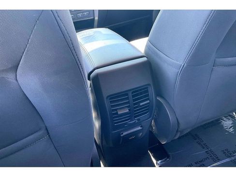 Used 2017 Ford Escape SE w/ Equipment Group 201A FWD image 10
