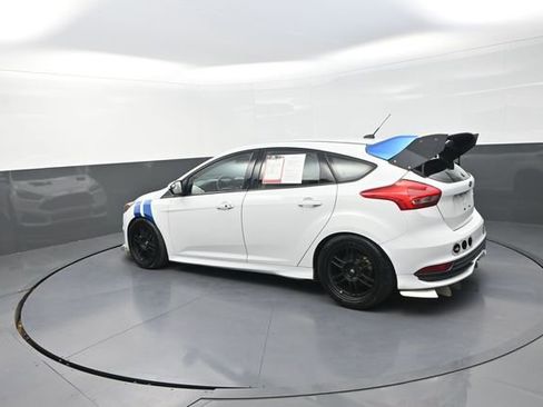 Used 2018 Ford Focus ST image 54